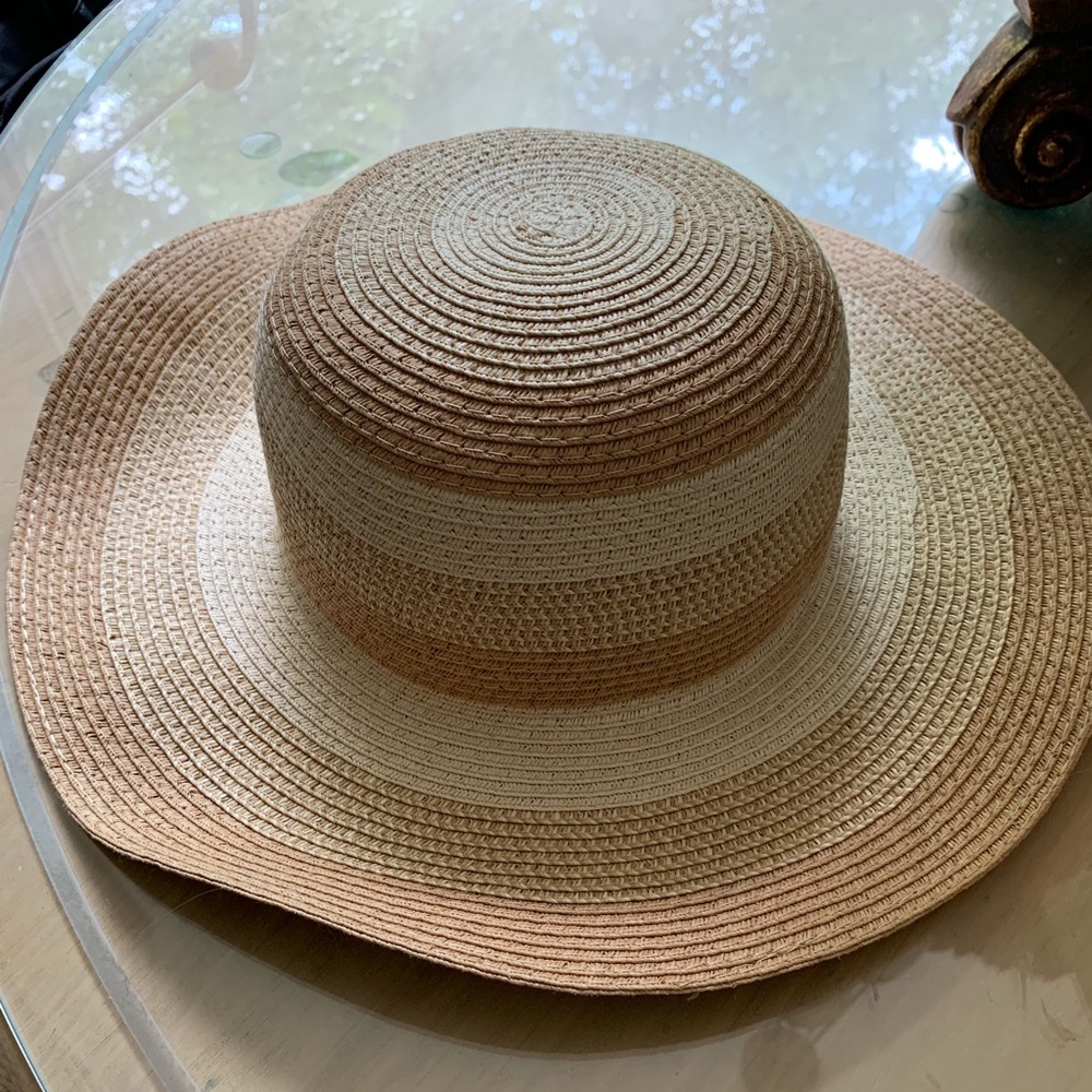 3/$23 Mint condition summer sun hat - Panama Jack